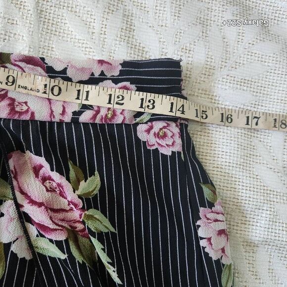 K1 Meek black/pink floral palazzo pants - Picture 8 of 10